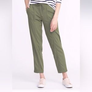 Old Navy olive cropped utility pants, size M